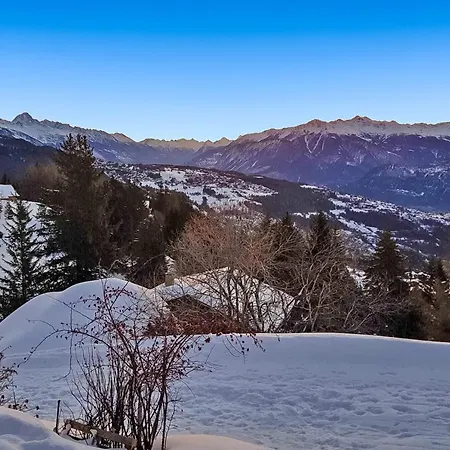 Tiny House Facing The Alps - In, Out *