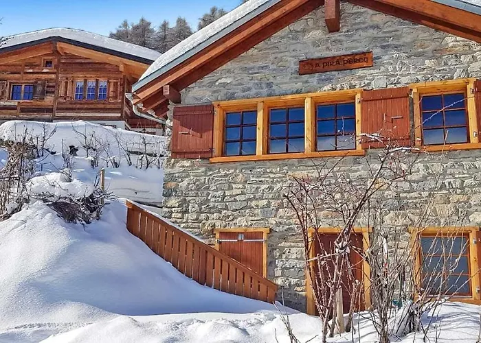 Tiny House Facing The Alps - In, Out