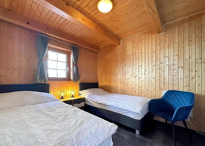 Tiny House Facing The Alps - In, Out Dağ evi