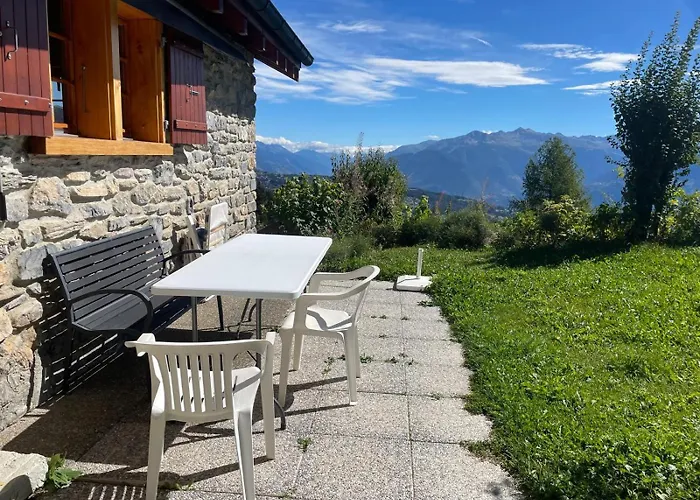 Tiny House Facing The Alps - In, Out Dağ evi *