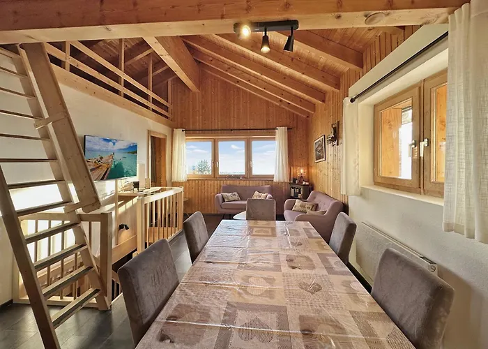 Tiny House Facing The Alps - In, Out