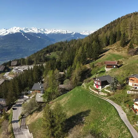Tiny House Facing The Alps - In, Out *